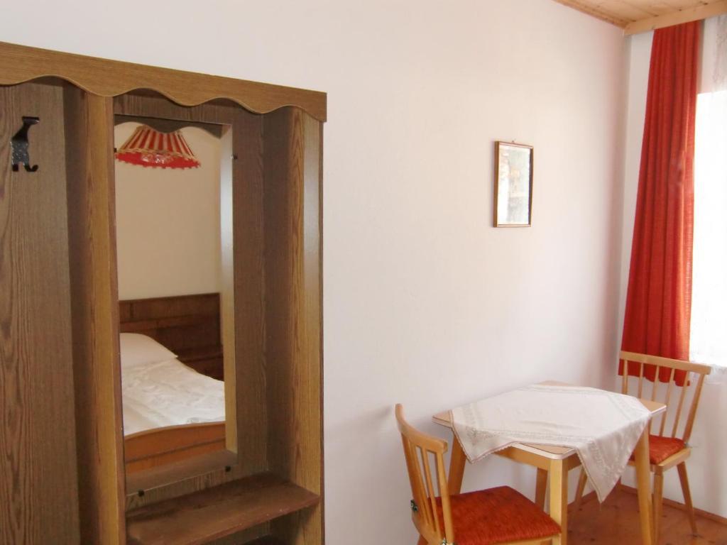 Mitschighof - Apartments Und Pension - Heidis-Welt, Mitschig Hermagor-Pressegger See Habitación foto