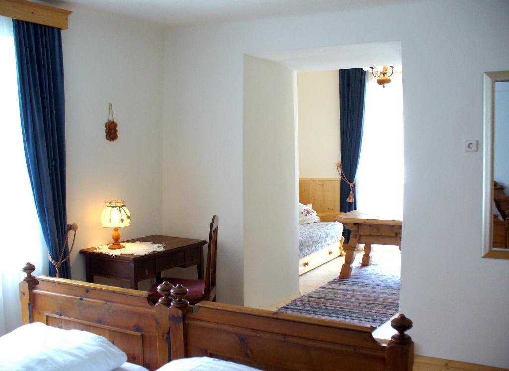 Mitschighof - Apartments Und Pension - Heidis-Welt, Mitschig Hermagor-Pressegger See Habitación foto